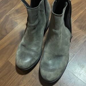 Sorel Black Leather Ankle Boots